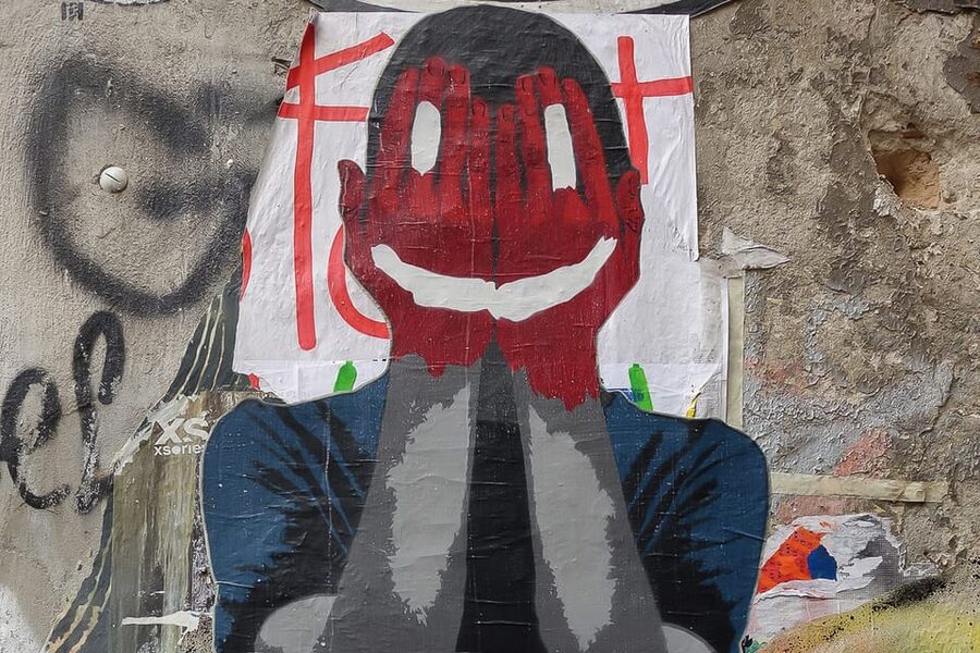 Berlin: Private Kreuzberg Street Art Walking Tour - Oberbaumbrücke adds a classic Berlin view