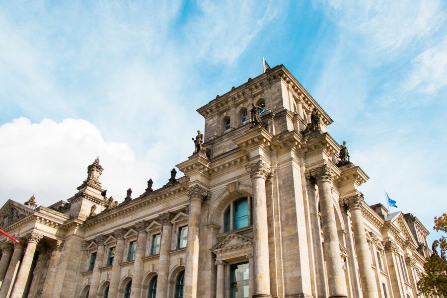 Berlin: Private Reichstag and Glass Dome Tour - Inside the Reichstag glass dome