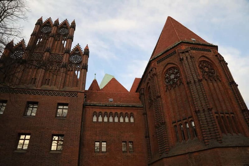 Berlin: Private Sightseeing Tour in an E-Rickshaw - Nikolaiviertel and the older face of Berlin