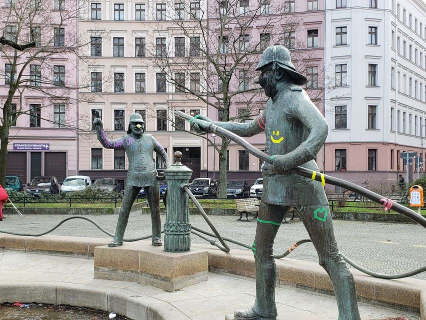 Berlin: Private tour through the district of Kreuzberg - Seeing Kreuzberg beyond the tourist postcard