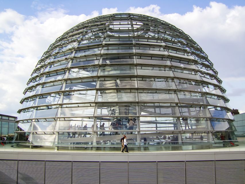 Berlin: Reichstag, Plenary Chamber, Cupola & Government Tour - Norman Foster’s rebuilt Reichstag