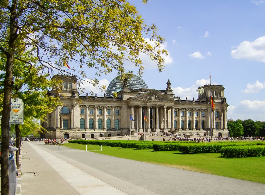 Berlin: Reichstag, Plenary Chamber, Cupola & Government Tour - Why the modern buildings matter