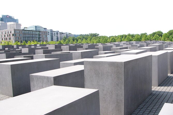 Berlin's Best: 2 Hour Walking Tour Third Reich and the Cold War - Soviet tanks and the Victory Column