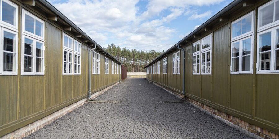 Berlin: Sachsenhausen Concentration Camp and Potsdam Tour - The one-hour ride to Potsdam