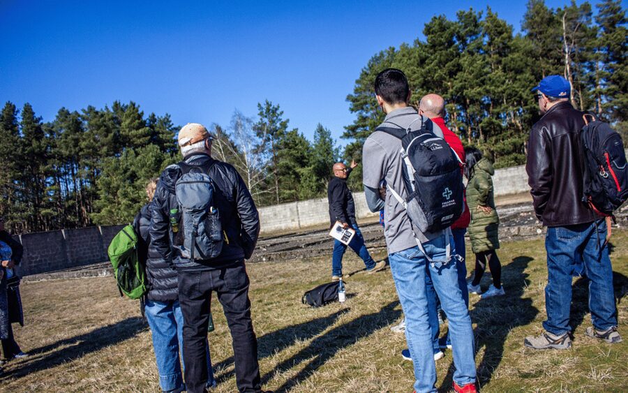 Berlin: Sachsenhausen Concentration Camp Museum Tour - What the guides add to the experience