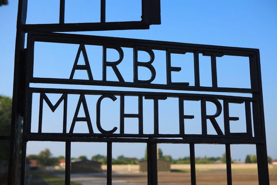 Berlin: Sachsenhausen Memorial 6-Hour Tour in Spanish - Why Sachsenhausen is worth a full half-day