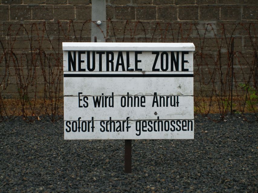 Berlin: Sachsenhausen Memorial 6-Hour Tour in Spanish - A Tower and the mechanics of control