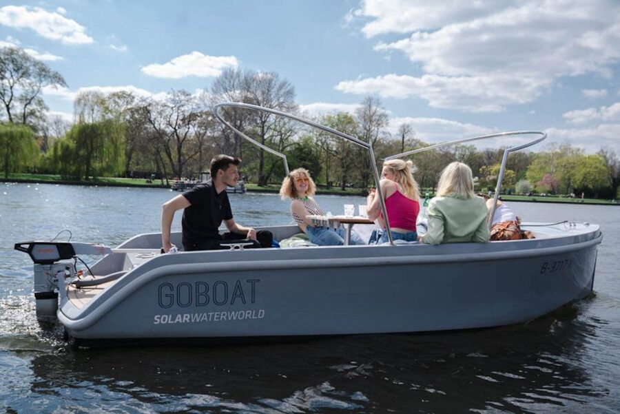 Berlin: Self-Drive Boat Tour - Choosing between one, two, three, or four hours
