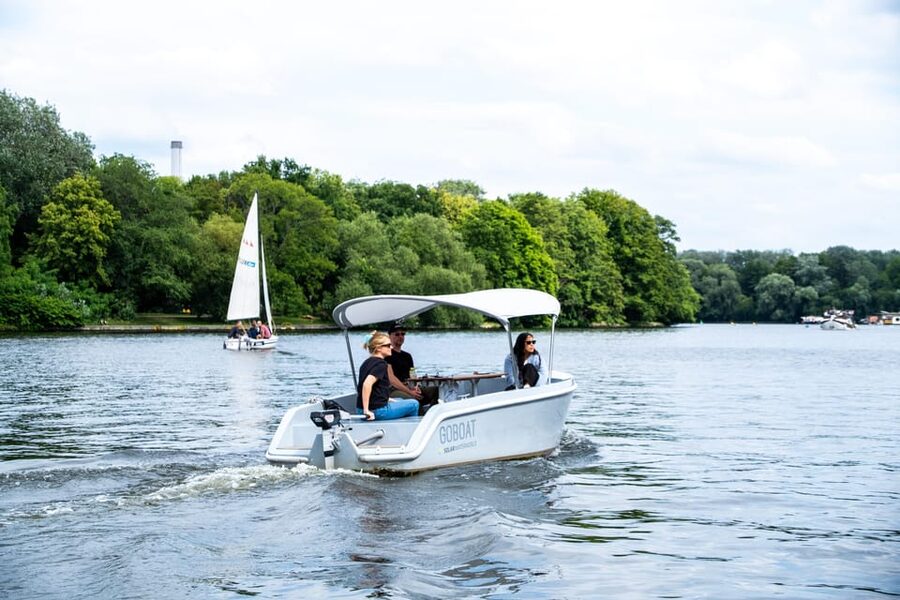 Berlin: Self-Drive Boat Tour - What the price means for your group