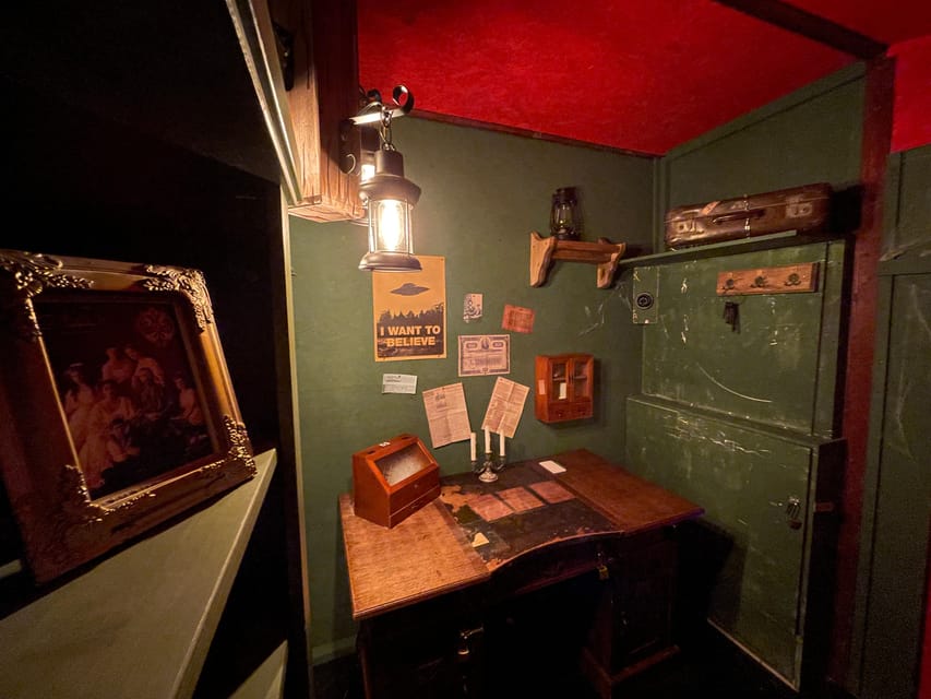 Berlin: “Shadow of the Rubber Duck” Escape Room Experience - A Berlin Wall mystery with a rubber duck at its center