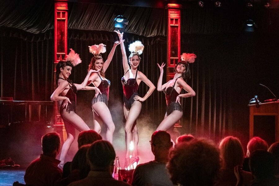 Berlin: Showgirls of Burlesque Show - What kind of night is Showgirls of Burlesque?