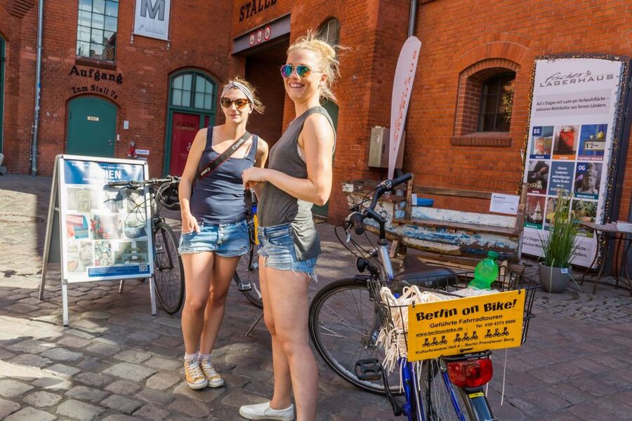 Berlin: Sights and Highlights Bike Tour with a Local Guide - Why a bicycle works so well in Berlin