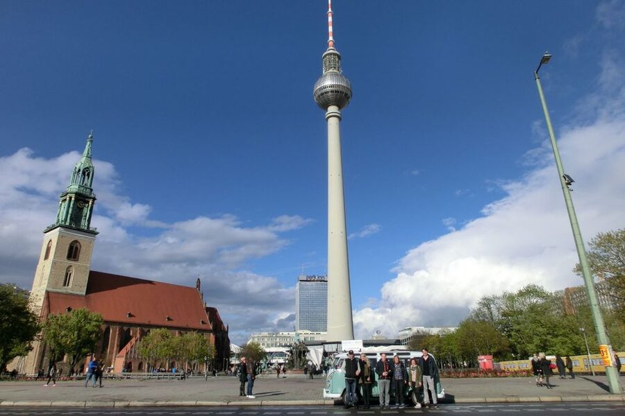 Berlin: Sightseeing Tour in Classic Volkswagen T1 Samba Bus - Who will enjoy this Berlin tour most