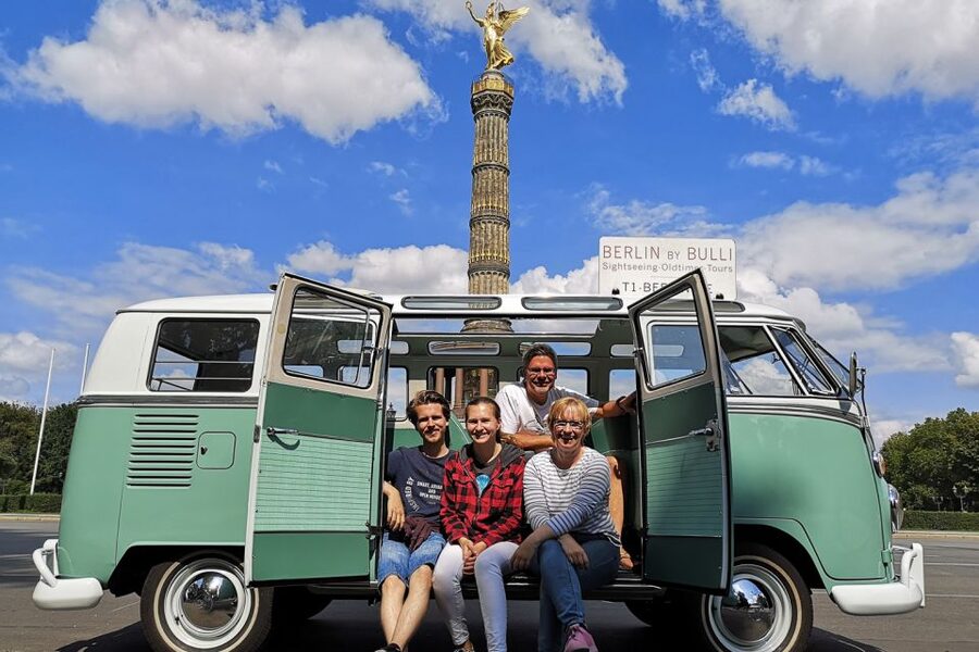 Berlin: Sightseeing Tour in Classic Volkswagen T1 Samba Bus - The Holocaust Memorial, Führer Bunker, and Checkpoint Charlie
