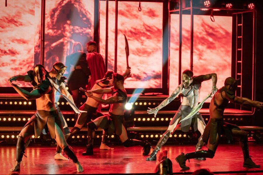 Berlin: SIXX PAXX Theater Show - My call: book it for the right kind of night
