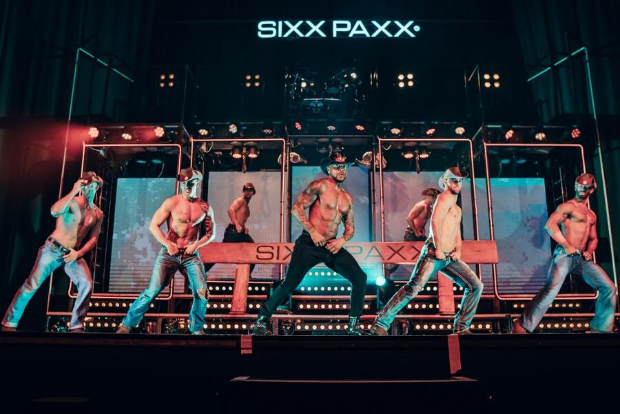 Berlin: SIXX PAXX Theater Show - Language is less of a barrier than you might expect