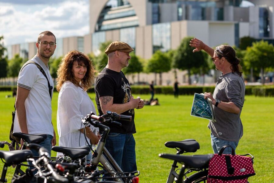 Berlin: Small Group Bike Tour Through City Center - A compact route through Berlin’s changing center