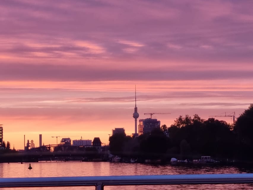 Berlin: Solar Powered Sunset Catamaran Cruise & Audio Guide - Oberbaum Bridge and the East Side Gallery