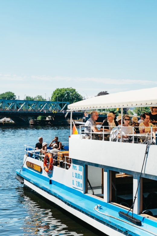 Berlin: Spree Boat Tour to Müggelsee - What the commentary adds, and where it falls short