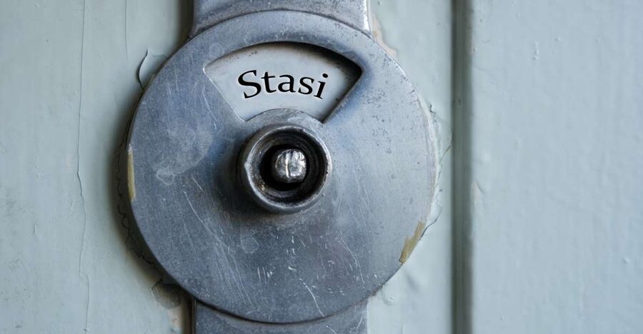 Berlin: Stasi Museum Private Guided Tour with Entry Ticket - Why the former headquarters matters