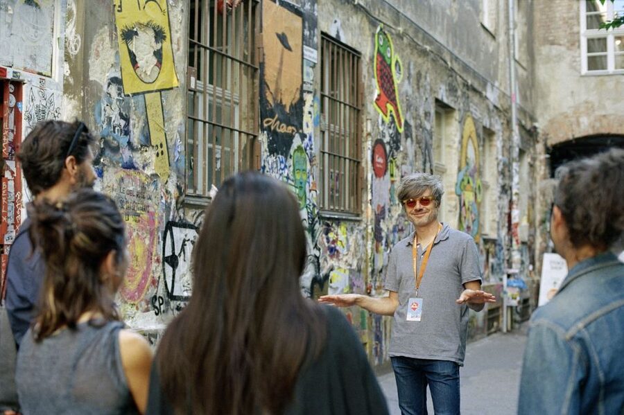 Berlin: Street Art and Alternative Tour - Who will get the most from this walk