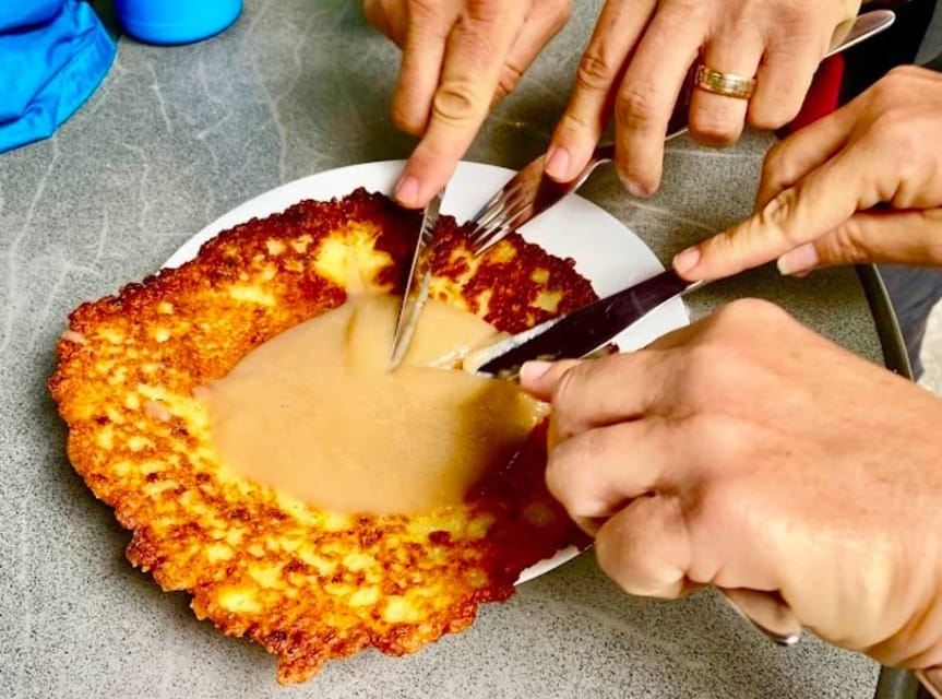 Berlin: Street Food Tour with 10 Tastings - Bergmannstraße and Mehringdamm on foot