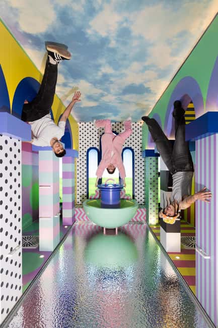 Berlin: The Upside Down Museum Entrance Ticket - The café, freakshakes, and the Hangout