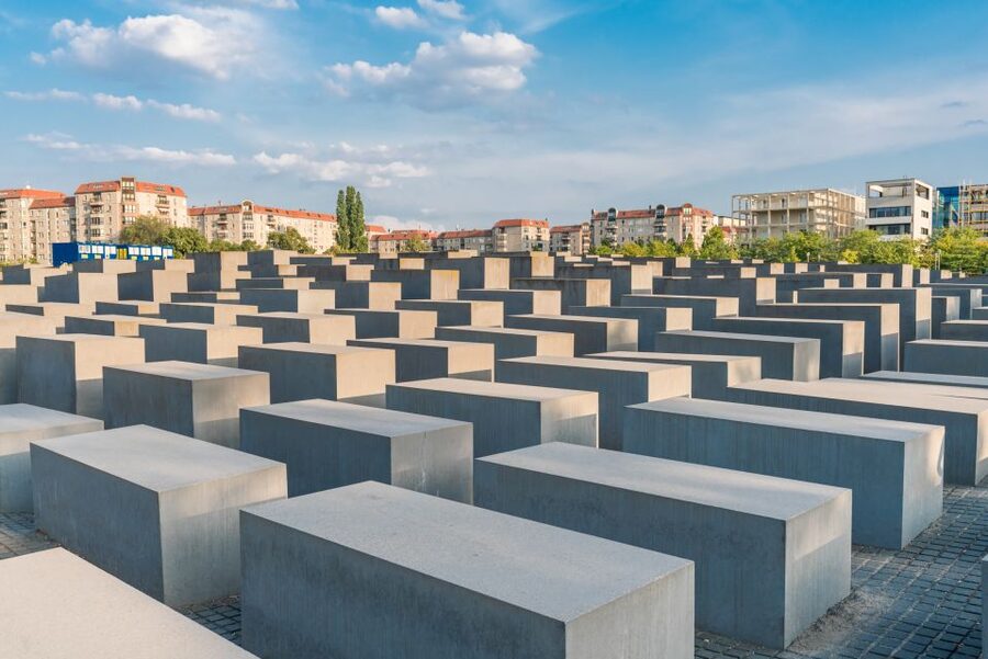 Berlin: Third Reich and Cold War 2 Hour Walking Tour - Detlev-Rohwedder-Haus and the Birth of East Germany