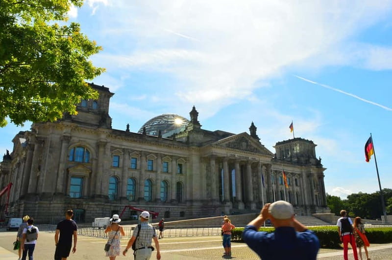 Berlin: Third Reich, Hitler, and WWII Walking Tour - The Reichstag and the final battle