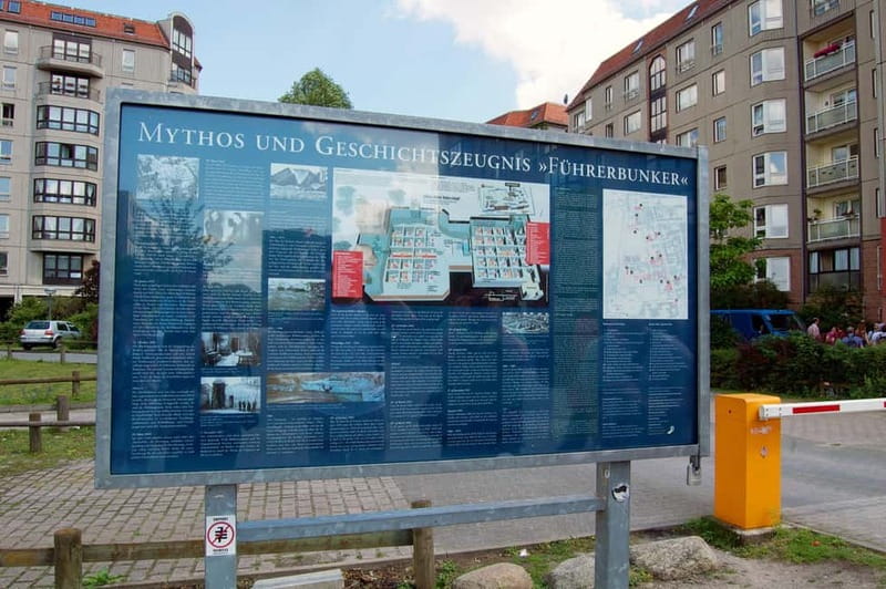 Berlin: Third Reich, Hitler, and WWII Walking Tour - Ending beside Soviet tanks and howitzers