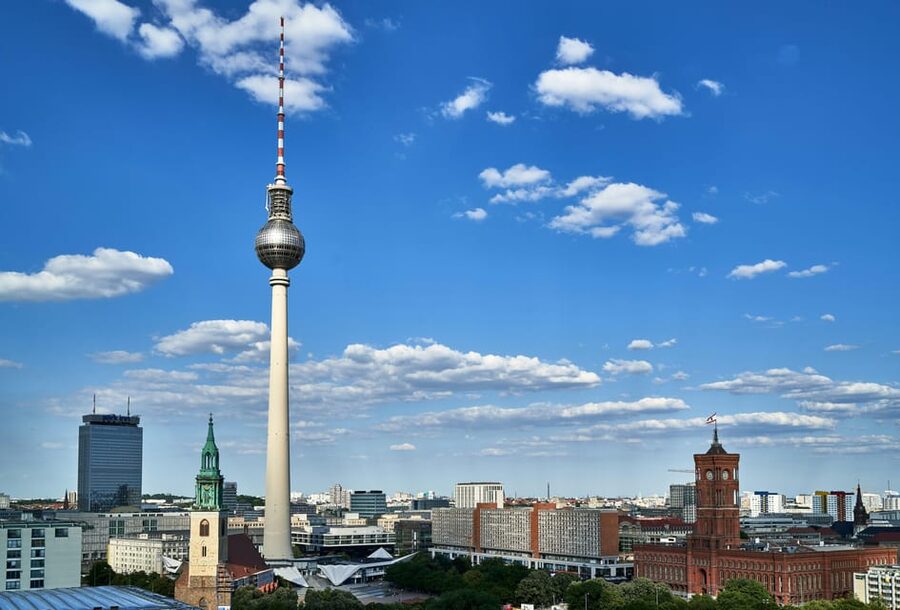 Berlin: Tour with Private Guide - A private start in the center of Berlin