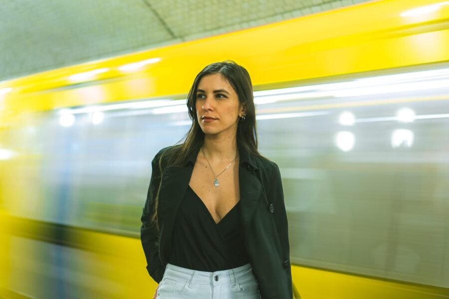 Berlin U Bahn Cinematic Photography Tour - What happens during the 30-minute session