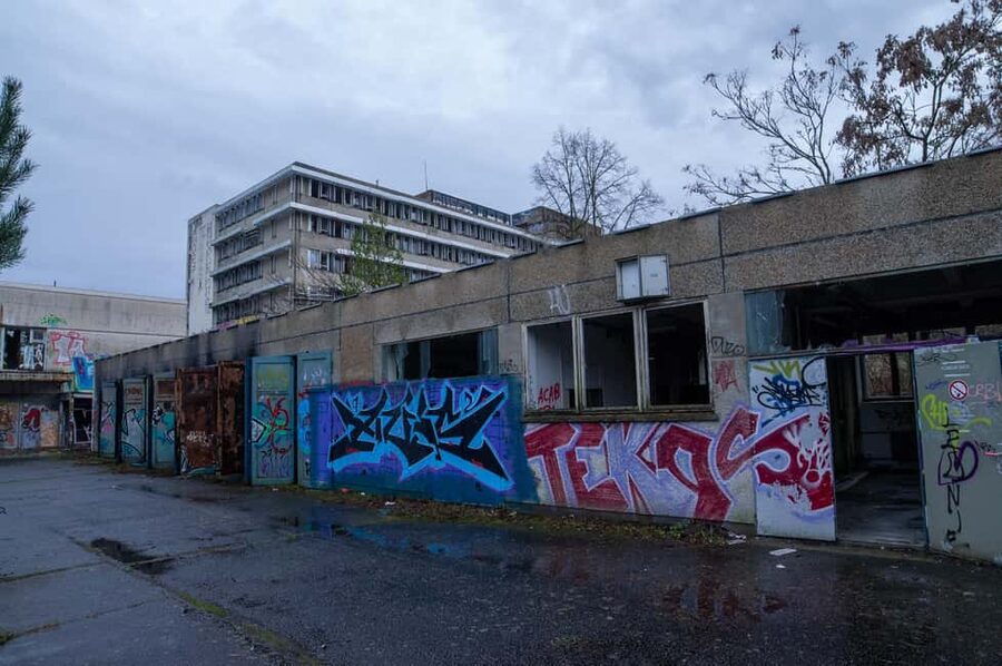 Berlin: Urbex Abandoned Places & History Tour - My call: book it for the place, not perfection