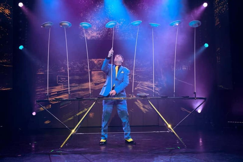 Berlin: “VARIETÉ GAGA” at Wintergarten - Varieté Show - Music, lighting, and the changing mood