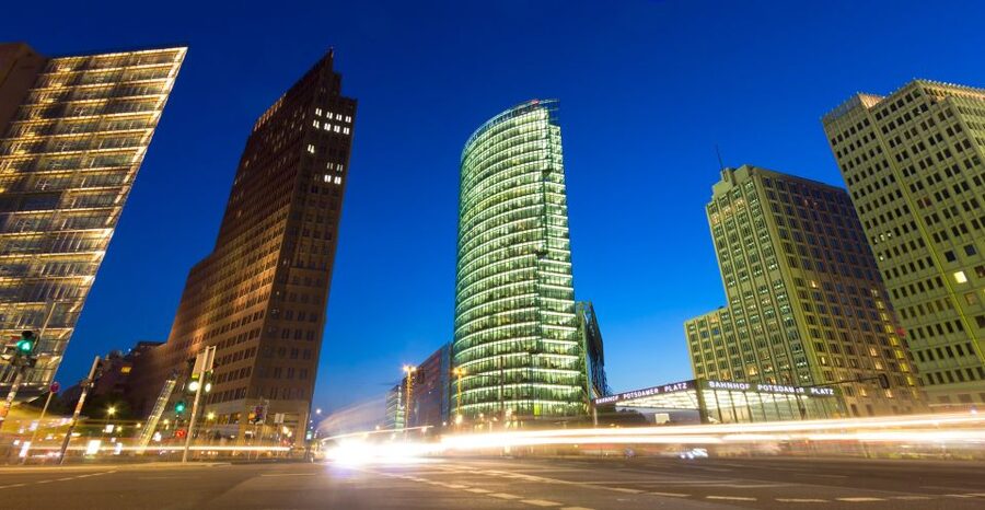 Berlin: Walking Tour of the Top 10 Sightseeing Attractions - Why this short Berlin walk works