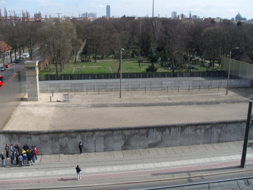 Berlin Wall History Small Group Cycling Tour - What the $36 price gives you