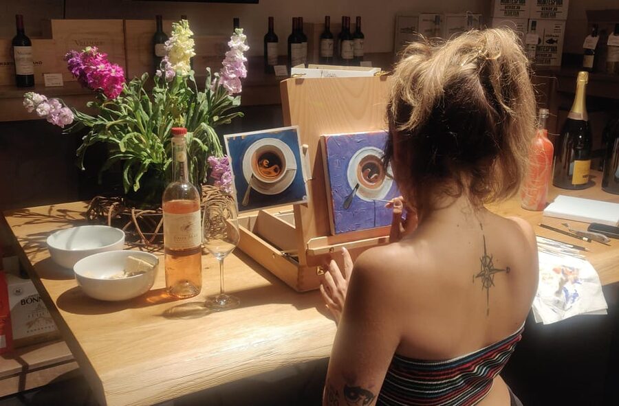 Berlin: Wine on Canvas - Paint Workshop and Wine Tasting - White, rosé, and red in the same sitting