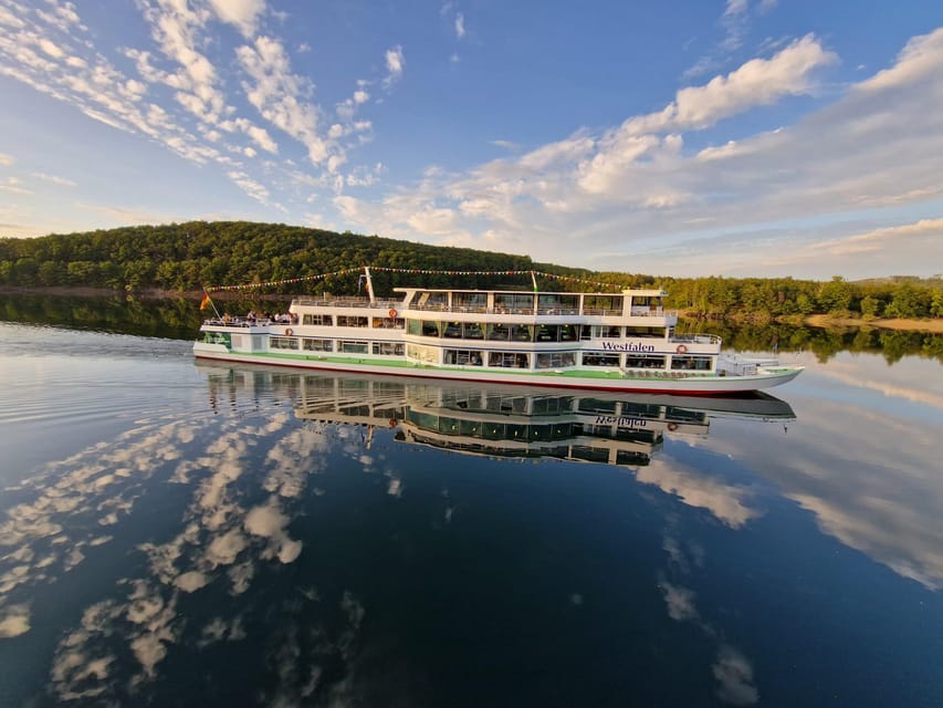 Biggesee: Boat Tour with All-inclusive cake buffet - A sweet way to see Biggesee