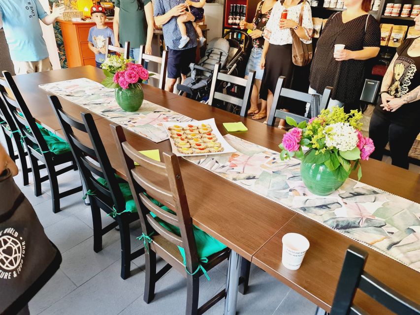 Braunschweig: Guided Walking Tour with Food Tastings - From the Kultviertel to the Magniviertel