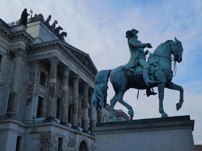 Braunschweig: Private City Walking Tour with Certified Guide - How the $113 price works in practice