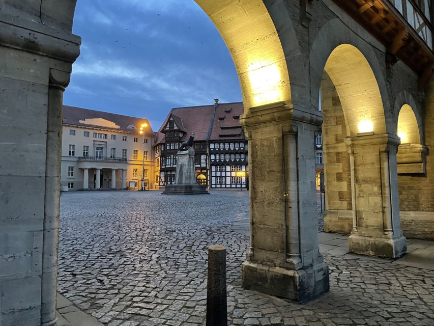 Braunschweig: Private Tour through the history of crime - Brunswick Cathedral and its darker associations
