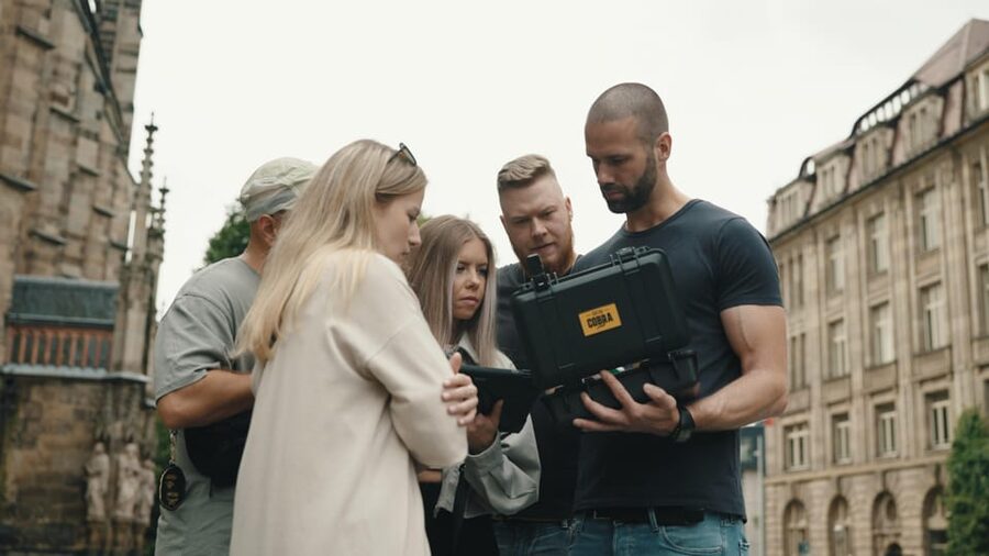 Braunschweig's Mystery Morning: Breakfast & Escape Game - Solving puzzles with an iPad