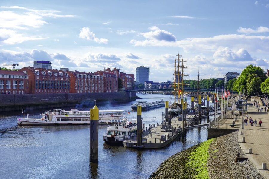 Bremen: City Center Guided Walking Tour - Why this two-hour route works so well