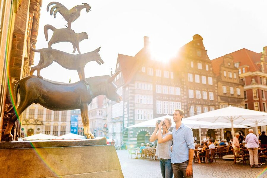 Bremen: City Center Guided Walking Tour - Starting at Böttcherstraße 4