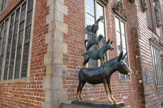 Bremen: Private Walking Tour with a Professional Guide - Looking inside St. Peter’s Cathedral