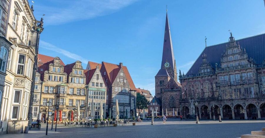 Bremen: Private Walking Tour with a Professional Guide - Walking Böttcherstraße’s 1920s Art Nouveau stretch