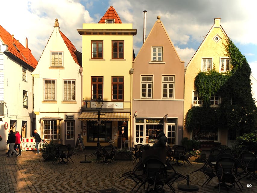 Bremen: Walking Tour of Historic Schnoor District - Half-timbered houses, tea rooms, and reconstructed facades