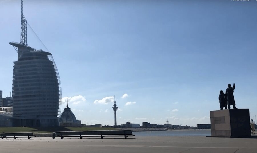 Bremerhaven: Sailor's yarn, legends and sea walking tour - Key points at a glance
