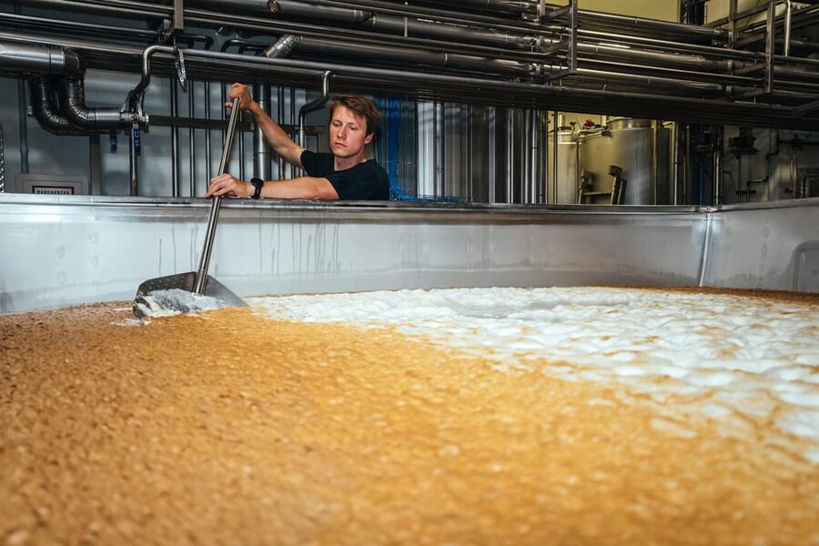 Brewery tour with tasting - Language, access, and what to expect