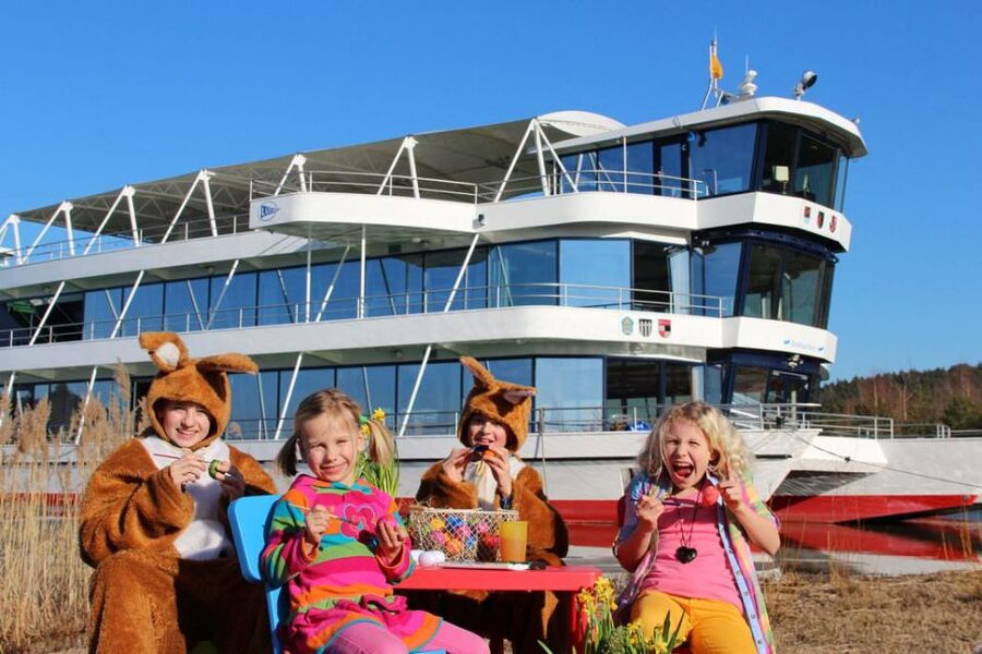 Brombachsee: Ship Tour on the Trimaran "MS Brombachsee" - Who will enjoy this cruise most